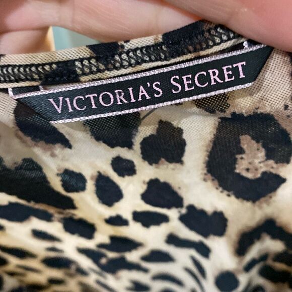 Victoria secret Sheer Mesh Long Sleeve Leopard Top - Picture 5 of 9